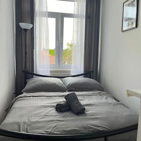1St Plaza Apartment Bratislava Esterno foto