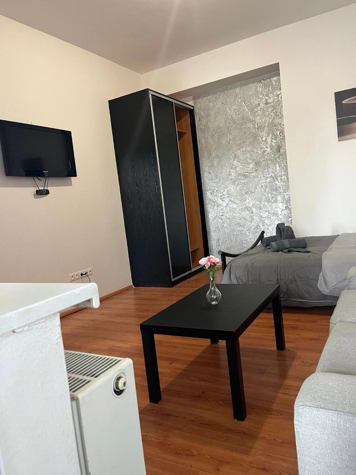 1St Plaza Apartment Bratislava Esterno foto